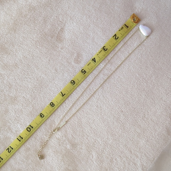 Kendra Scott Isla White Iridescent Gold Necklace - Picture 9 of 14